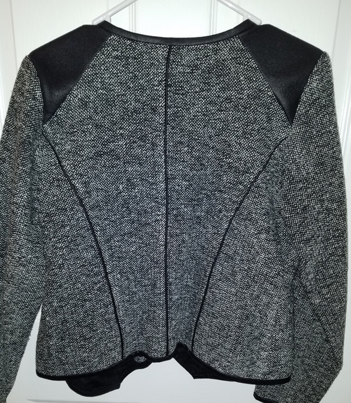 Ana edgy black tweed blazer. - Picture 2 of 4